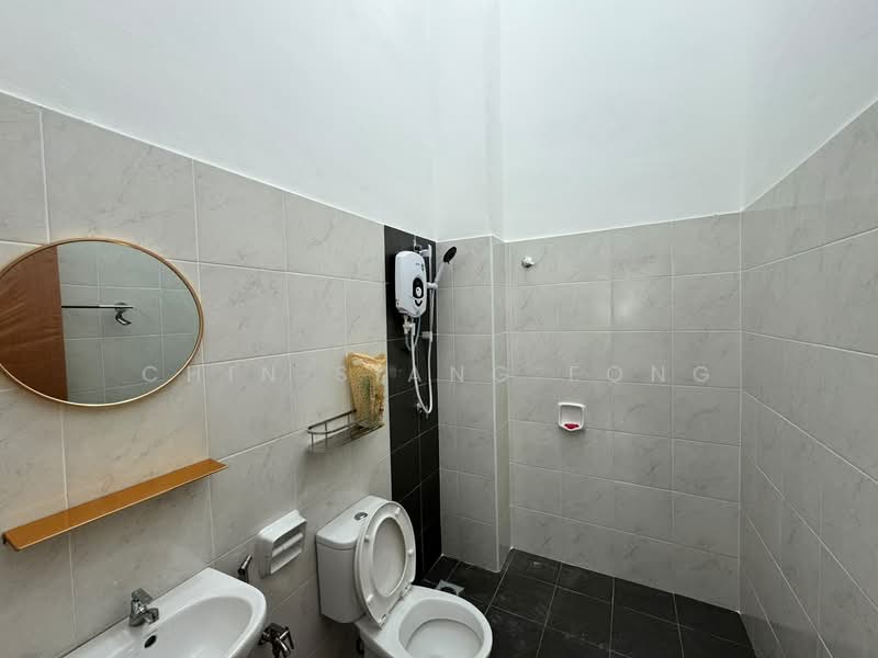 Rumah Teres 1-Tingkat untuk Disewa di Ayer Molek (Melaka) - Chin Siang Fong - Bathroom - PropertyGuru.com.my