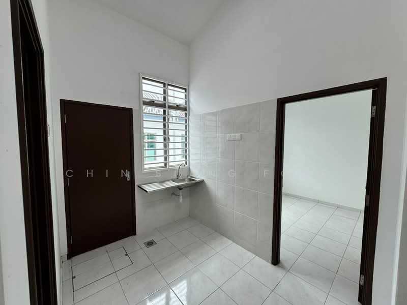 Rumah Teres 1-Tingkat untuk Disewa di Ayer Molek (Melaka) - Chin Siang Fong - Kitchen - PropertyGuru.com.my