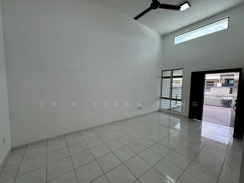 Rumah Teres 1-Tingkat untuk Disewa di Ayer Molek (Melaka) - Chin Siang Fong - Living Room - PropertyGuru.com.my