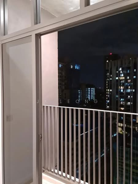 Servis Apartment untuk Dijual di Serviced Residence @ Fera Residence @ The Quartz WM - JK Leong - Balcony - PropertyGuru.com.my