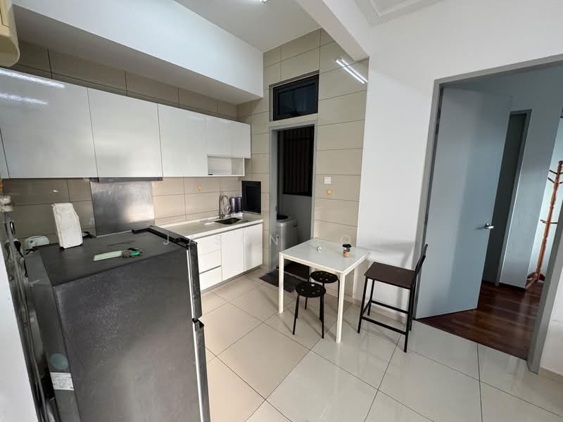 Servis Apartment untuk Disewa di PJ Midtown - Jason Low - Kitchen - PropertyGuru.com.my