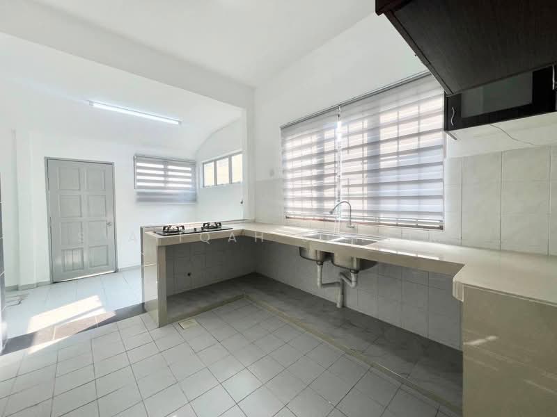 Rumah Berkembar untuk Dijual di Saujana utama 1 (Sungai Buloh) - Syafiqah Sohaimi - PropertyGuru.com.my