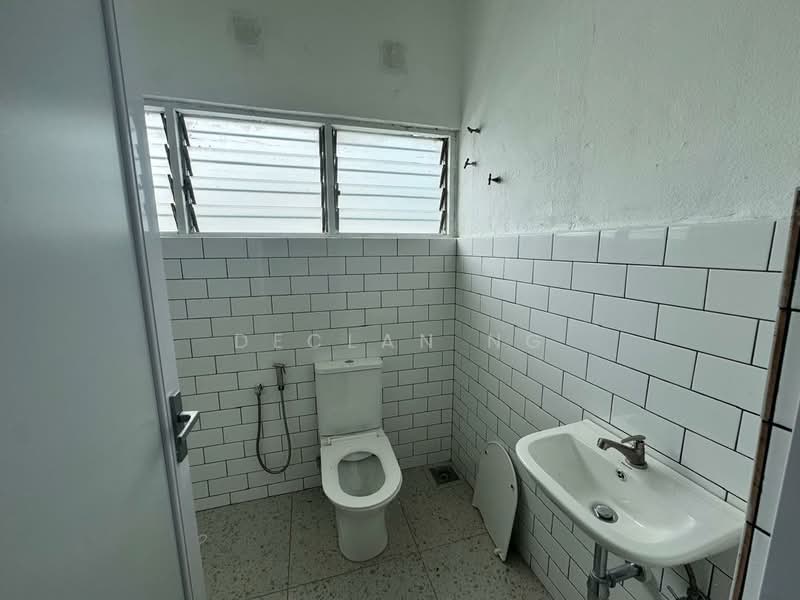 Commercial Semi-D for Rent in Tanjung Bungah (Penang) - Declan Ng - Bathroom - PropertyGuru.com.my