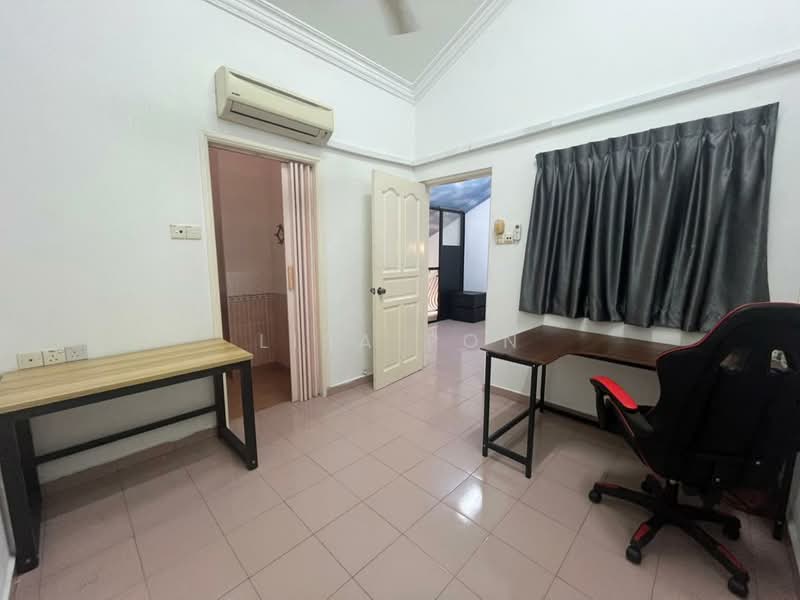 Rumah Teres 1.5 Tingkat untuk Disewa di Taman Molek (Johor Bahru) - Lisa Pon - PropertyGuru.com.my