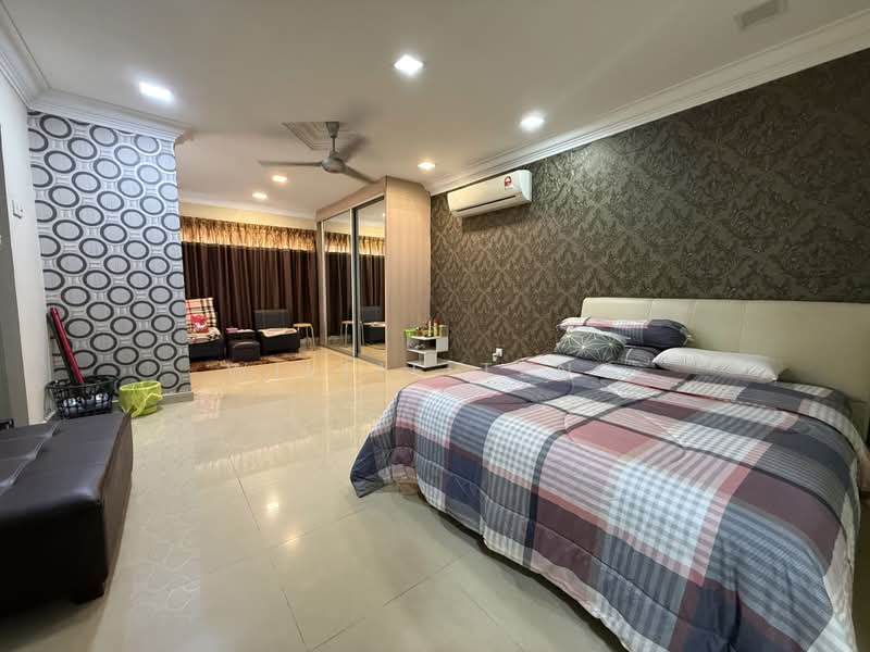 Rumah Teres untuk Dijual di Taman Desa Serdang (Seri Kembangan) - Willie Teng - Bedroom - PropertyGuru.com.my