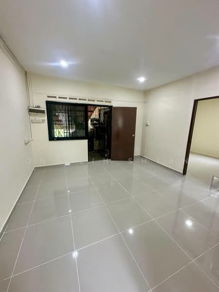 Rumah Flat untuk Dijual di Flat Bandar Selesa Jaya @ Jalan Silat Gayong - Ong Lih Shyan - Living Room - PropertyGuru.com.my
