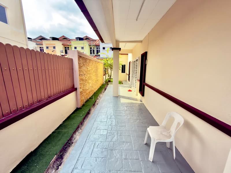 2-storey Terraced House for Sale in Bandar Mahkota Cheras (Cheras) - Ali Idris - Exterior - PropertyGuru.com.my