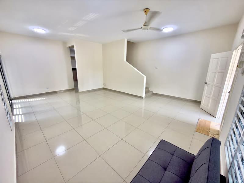 2-storey Terraced House for Sale in Bandar Mahkota Cheras (Cheras) - Ali Idris - Living Room - PropertyGuru.com.my
