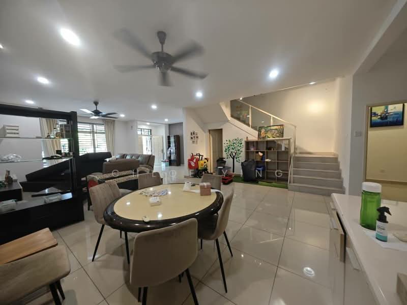 2.5-storey Terraced House for Sale in Taman Ehsan Jaya (Ulu Tiram) - Chloe Ying - Living Room - PropertyGuru.com.my