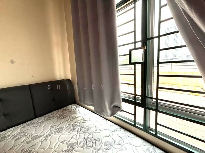 Servis Apartment untuk Dijual di Connaught Avenue - Shirley Chan - Bedroom - PropertyGuru.com.my