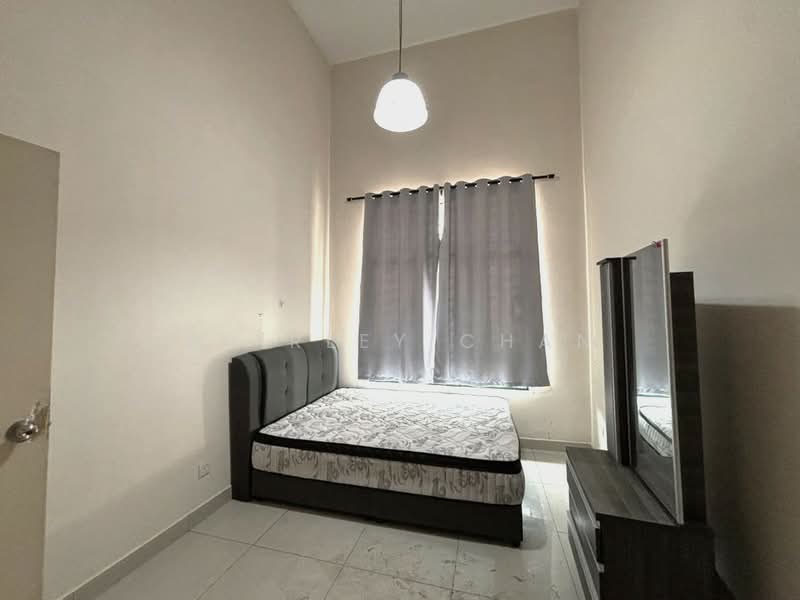 Servis Apartment untuk Dijual di Connaught Avenue - Shirley Chan - Bedroom - PropertyGuru.com.my