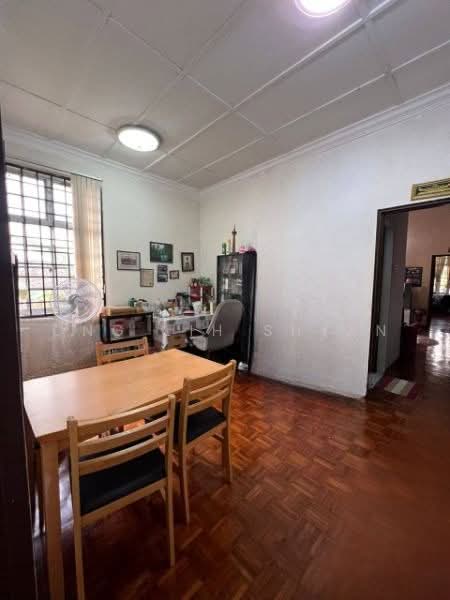 Semi-Detached House for Sale in Taman Munsyi Ibrahim (Johor Bahru) - Ong Lih Shyan - Dining Room - PropertyGuru.com.my