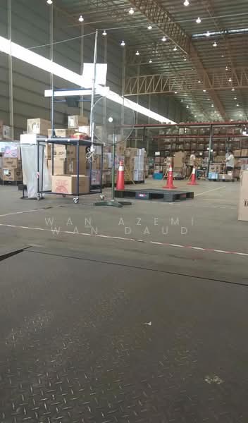 Warehouse for Rent in Subang Jaya (Selangor) - Wan Azemi Wan Daud - PropertyGuru.com.my