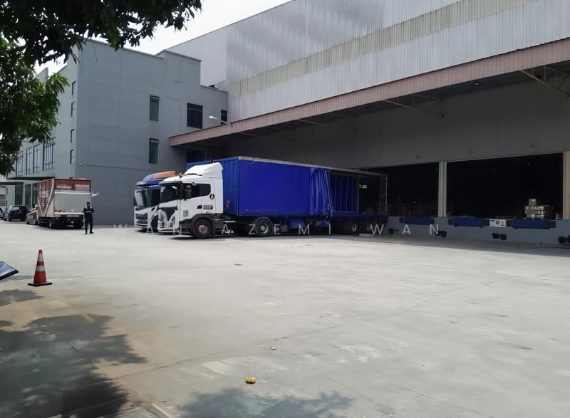 Warehouse for Rent in Subang Jaya (Selangor) - Wan Azemi Wan Daud - Exterior - PropertyGuru.com.my