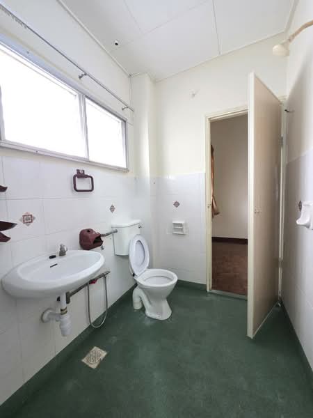 Semi-Detached House for Rent in Kajang (Selangor) - Ken Lew - Bathroom - PropertyGuru.com.my