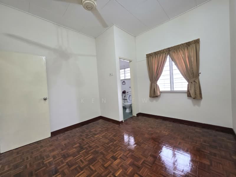 Semi-Detached House for Rent in Kajang (Selangor) - Ken Lew - Bedroom - PropertyGuru.com.my
