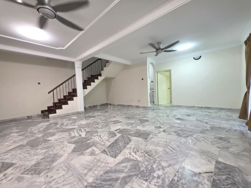 Semi-Detached House for Rent in Kajang (Selangor) - Ken Lew - Living Room - PropertyGuru.com.my
