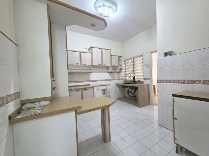 Semi-Detached House for Rent in Kajang (Selangor) - Ken Lew - Kitchen - PropertyGuru.com.my
