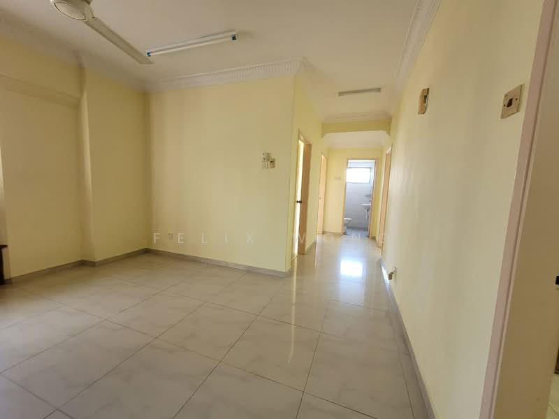Kondominium untuk Dijual di Kelana Parkview Condominium - Felix Wong - Living Room - PropertyGuru.com.my