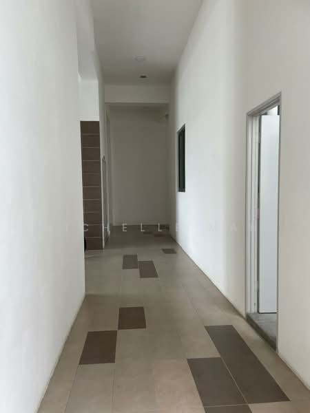 Kondominium untuk Dijual di Edge 360 - Michelle Mah - Corridor - PropertyGuru.com.my