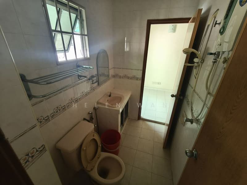Terraced House for Sale in Bukit Rahman Putra (Sungai Buloh) - Helen Wan - Bathroom - PropertyGuru.com.my