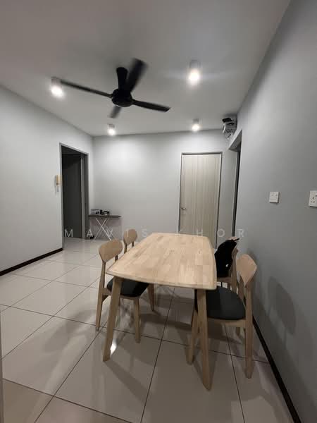 Servis Apartment untuk Dijual di Luminari - Mavis Khor - Dining Room - PropertyGuru.com.my