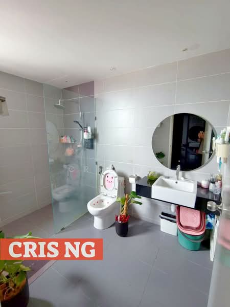 Kondominium untuk Dijual di Golden Triangle 2 - Cris Ng - Bathroom - PropertyGuru.com.my