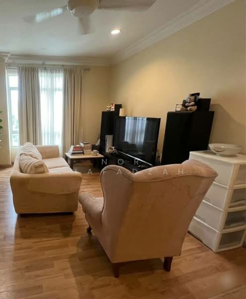 Rumah Kluster untuk Dijual di Seksyen 13 (Shah Alam) - Nor Khafadzah - Living Room - PropertyGuru.com.my