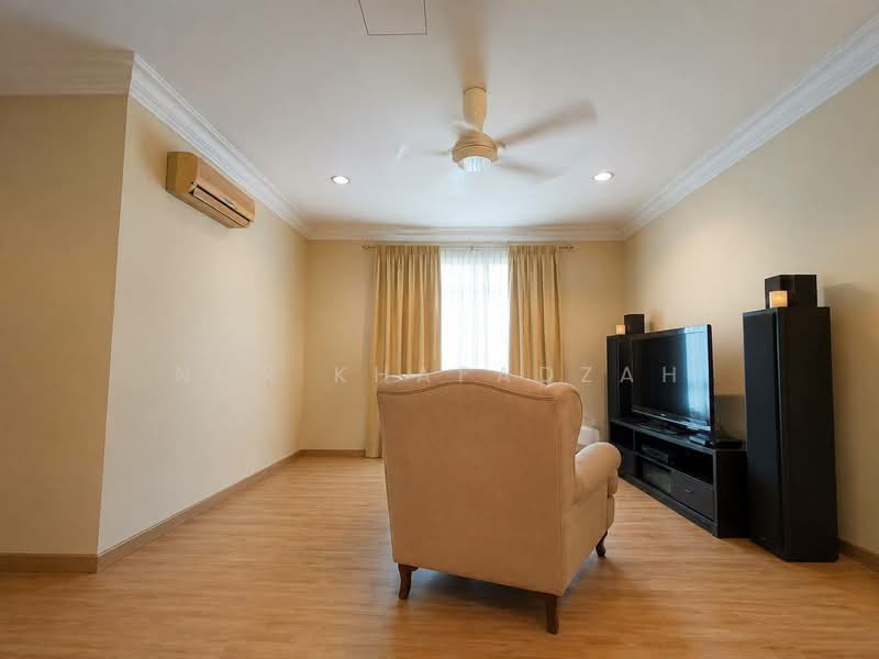 Rumah Kluster untuk Dijual di Seksyen 13 (Shah Alam) - Nor Khafadzah - Living Room - PropertyGuru.com.my