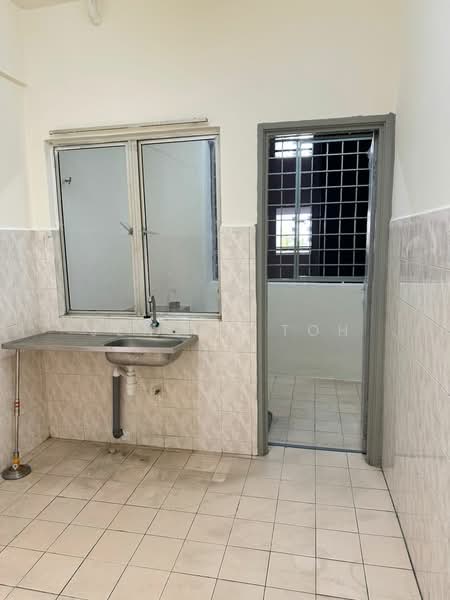Apartment for Rent at Suria Kipark Damansara - Jenson Toh - Kitchen - PropertyGuru.com.my