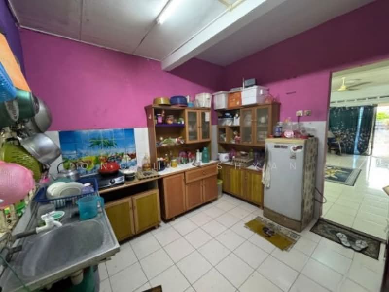 Rumah Teres 2 Tingkat untuk Dijual di Taman Cahaya Masai (Pasir Gudang) - Ong Lih Shyan - Kitchen - PropertyGuru.com.my
