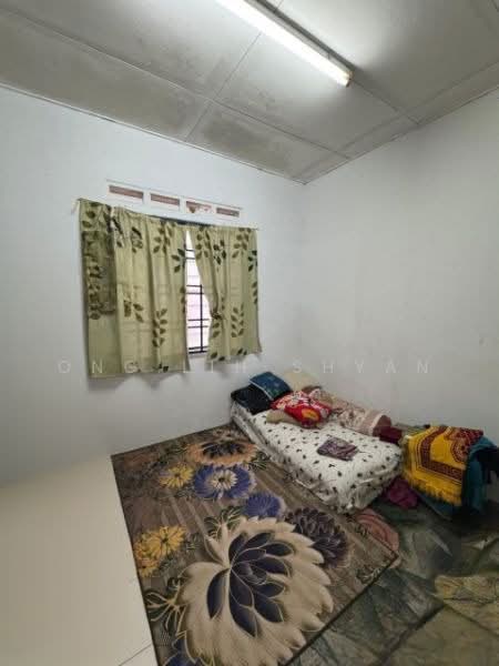 Rumah Teres 2 Tingkat untuk Dijual di Taman Cahaya Masai (Pasir Gudang) - Ong Lih Shyan - Bedroom - PropertyGuru.com.my
