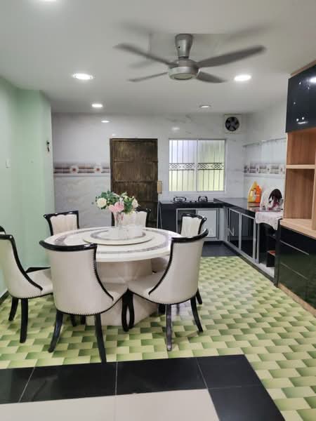 Rumah Teres 2 Tingkat untuk Dijual di Taman Daya (Kepong) - Helen Wan - Dining Room - PropertyGuru.com.my