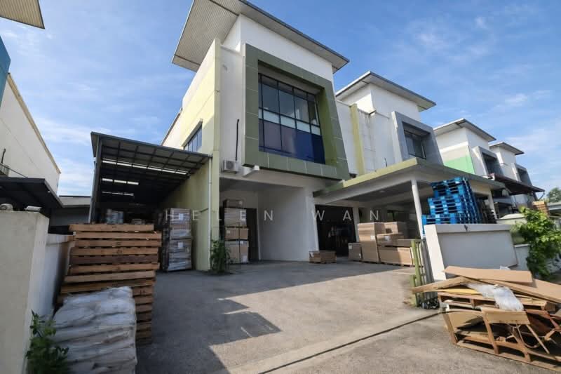 Semi-D Factory for Sale in Beranang (Selangor) - Helen Wan - Exterior - PropertyGuru.com.my
