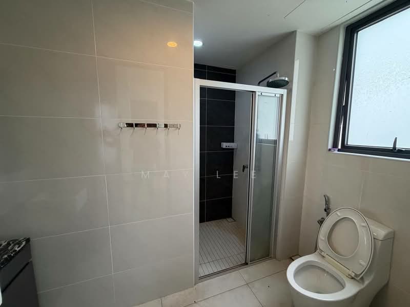 Pangsapuri untuk Dijual di Royal Strand @ Country Garden Danga Bay - May Lee - Bathroom - PropertyGuru.com.my