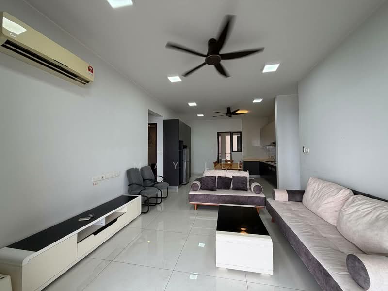 Pangsapuri untuk Dijual di Royal Strand @ Country Garden Danga Bay - May Lee - Living Room - PropertyGuru.com.my