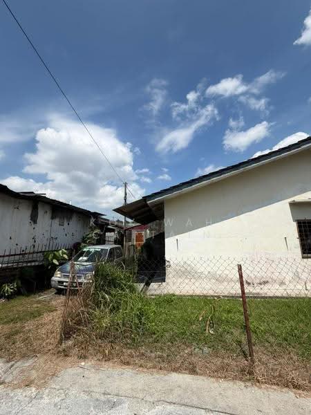Terraced House for Sale in Batu 9 (Cheras) - Kok Wah Captain - Exterior - PropertyGuru.com.my