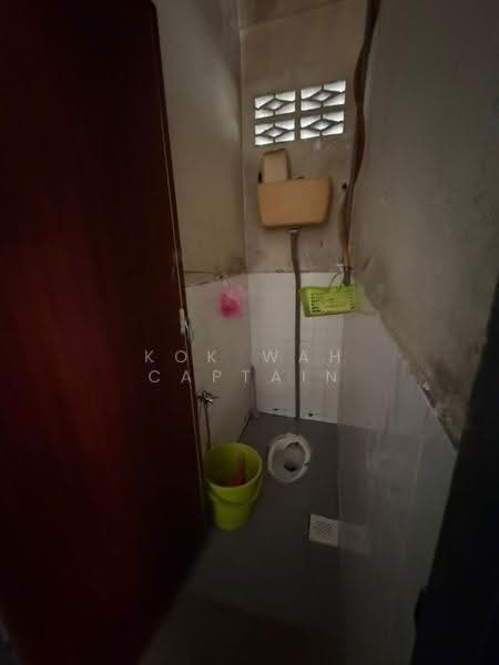 Terraced House for Sale in Batu 9 (Cheras) - Kok Wah Captain - Bathroom - PropertyGuru.com.my