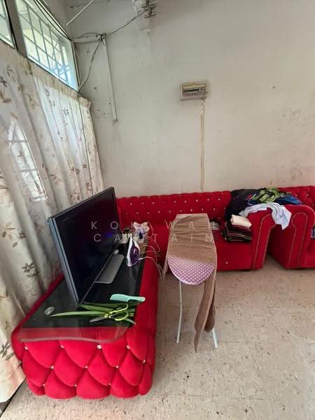 Terraced House for Sale in Batu 9 (Cheras) - Kok Wah Captain - Living Room - PropertyGuru.com.my