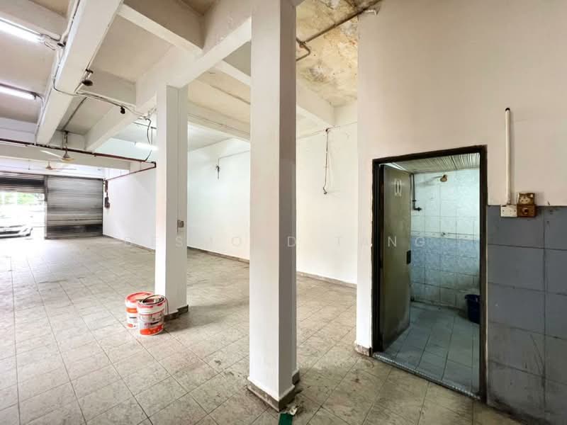 Shop for Rent in Jalan Pudu (KL City Centre) - Desmond Tang - Interior - PropertyGuru.com.my
