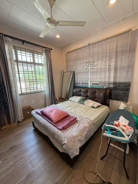 Semi-Detached House for Sale in Taman Bukit Jaya (Ulu Tiram) - Janice Khoo - Bedroom - PropertyGuru.com.my