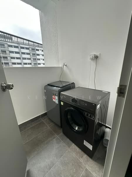 Servis Apartment untuk Disewa di M Astra - Kenny Liew - Balcony - PropertyGuru.com.my
