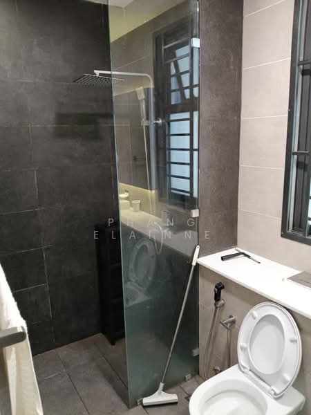 Servis Apartment untuk Dijual di Setia Sky 88 - Phang Elainne - Bathroom - PropertyGuru.com.my