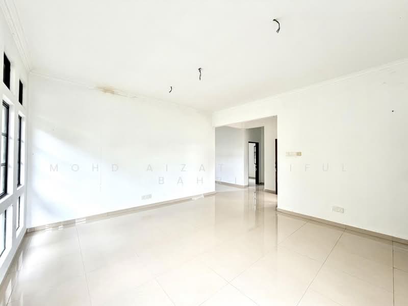 Rumah Banglo untuk Dijual di Kajang (Selangor) - Mohd Aizat Saiful Bahri - Living Room - PropertyGuru.com.my