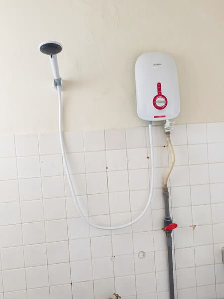 Apartment for Rent at Taman Connaught - Eiffel Lai - Bathroom - PropertyGuru.com.my