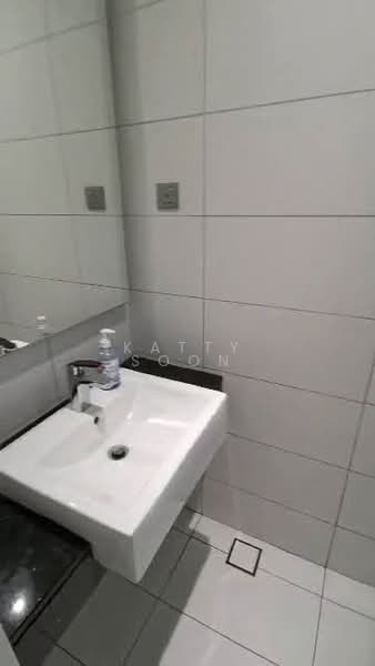 Service Residence for Sale at Anggun Residences - Katty Soon - Bathroom - PropertyGuru.com.my