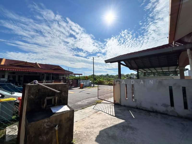 Rumah Teres 1 Tingkat untuk Dijual di Banting (Selangor) - Natasha Shadan - Exterior - PropertyGuru.com.my