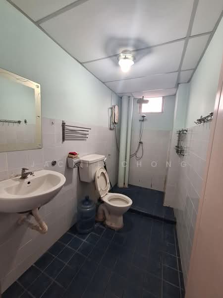 Apartment for Rent at Pangsapuri Seri Indah - Jackie Chong - Bathroom - PropertyGuru.com.my