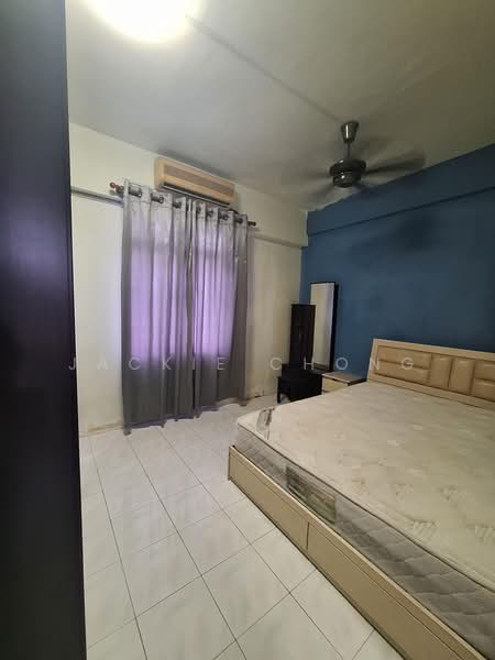 Apartment for Rent at Pangsapuri Seri Indah - Jackie Chong - Bedroom - PropertyGuru.com.my