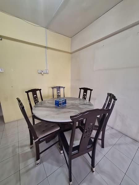 Apartment for Rent at Pangsapuri Seri Indah - Jackie Chong - Dining Room - PropertyGuru.com.my